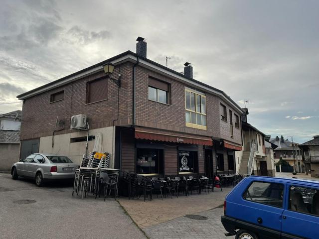 Venta de casa con bar en Toral de Merayo photo 0