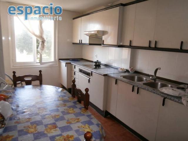 EN EL CENTRO DE PONFERRADA PISO EN VENTA photo 0