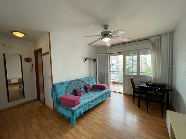 Piso ideal para estudiantes, 3 dormitorios con terraza en Madrid photo 0