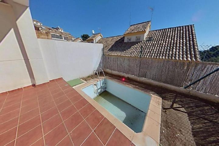 OPORTUNIDAD ADOSADO EN BENALMADENA (ALQUILADO) photo 0