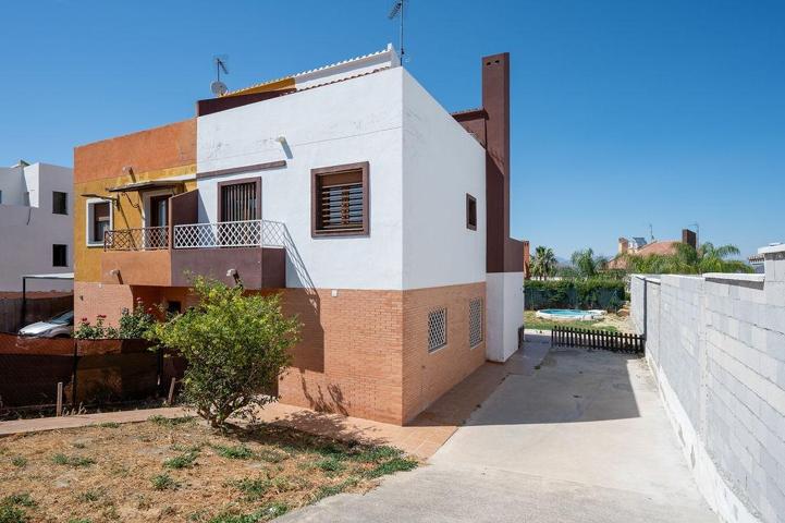 CHALET ADOSADO EN ALHAURIN EL GRANDE photo 0
