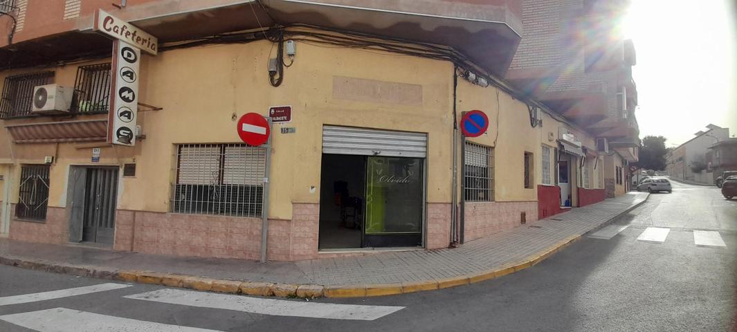 Local chaflán con tránsito photo 0