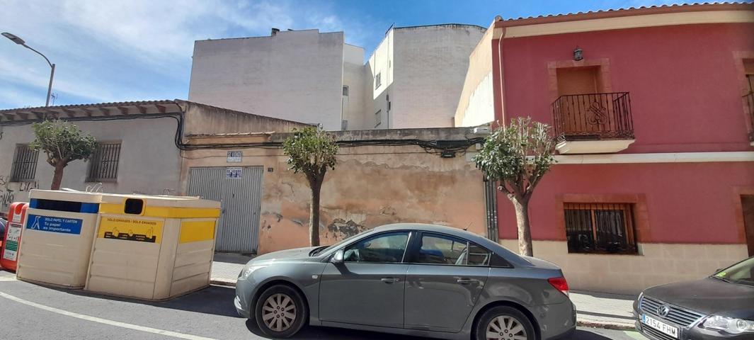 SOLAR CUADRADO 9 metros de FACHADA photo 0