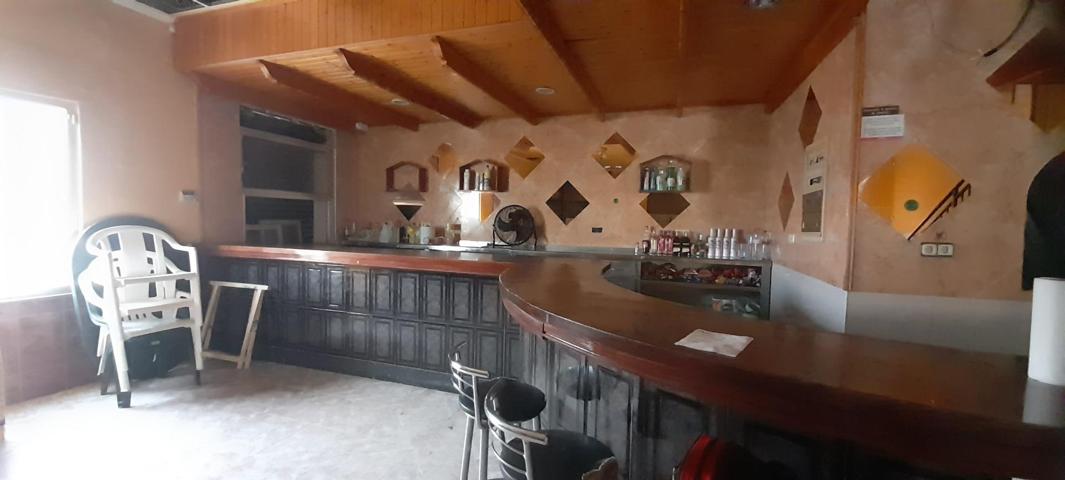 VENDE CASA - BAR EN LAS HORCAS photo 0