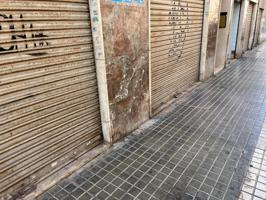 Se vende local comercial de 190 metros cuadrados y patio!!! Posibilidad de cambio a planta baja!!!! photo 0