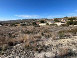 Se vende terreno tras Restaurante Montesol de 6.000 metros cuadrados entre chalets!!! photo 0