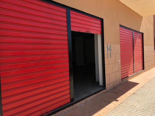 Te ofrecemos este magnífico local de 150 metros para tu negocio en zona Kelme!!! photo 0