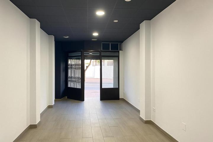 ALQUILER LOCAL COMERCIAL CON LUZ Y AGUA photo 0