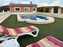 Se vende este espectacular chalet en Partida Peña Las Aguilas con piscina, barbacoa, todo en una planta y placas solares y agua independientes!!! photo 0