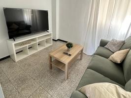 ALQUILER PISO EN ZONA RAVAL COMPLETAMENTE REFORMADO! photo 0