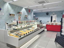 LOCAL COMERCIAL A POCOS METROS DE LA GLORIETA photo 0