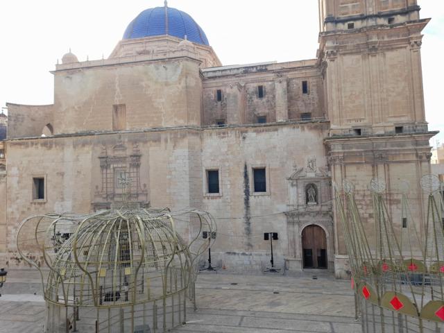 PISO EN ALQUILER JUNTO A SANTA MARIA photo 0