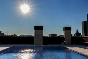 Dúplex moderno con piscina comunitaria en El Poblenou photo 0