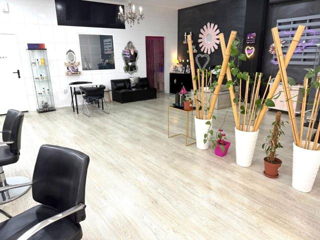 💈 Se traspasa peluquería en funcionamiento con clientela fija – Excelente ubicación photo 0