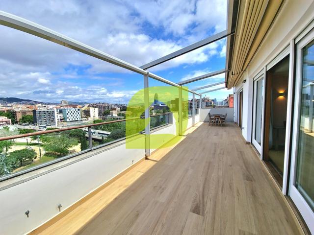 ¡Exclusivo Ático Dúplex en Venta con Vistas Espectaculares en Barcelona! photo 0