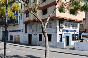¡Oportunidad para inversores! Local comercial con terraza alquilado. photo 0