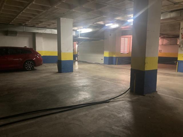SE VENDEN PLAZAS DE GARAJE EN EDIFICIO SEMI-NUEVO photo 0