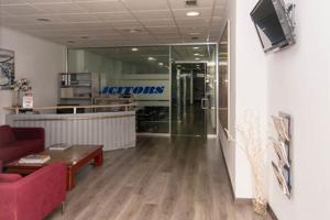 VENTA O ALQUILER CON OPCION A COMPRA _ LOCAL 240 metros photo 0