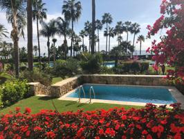 Precioso bajo con jardin y piscina en pleno Puerto Banus. photo 0