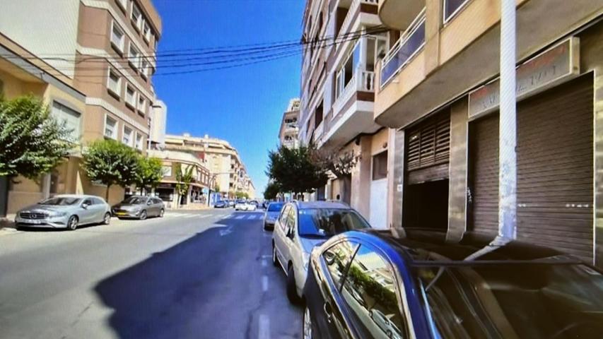 VENTA-LOCAL -TORREVIEJA-247 M2- 300 M PLAYA photo 0