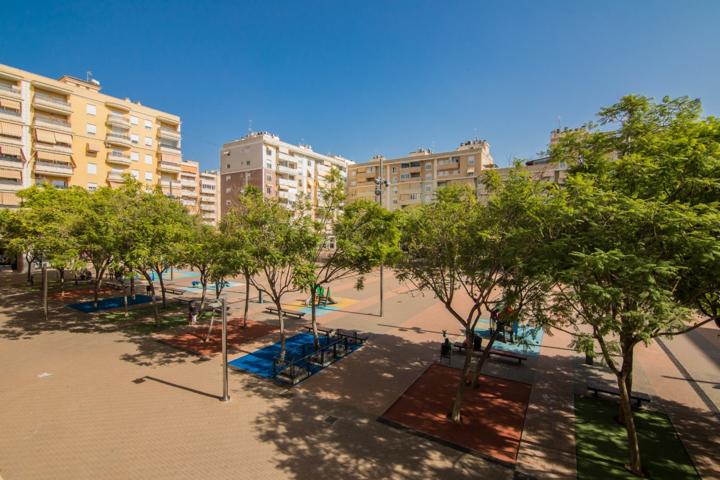 Vivienda de tres habitaciones en Plaza de Castilla con parking photo 0