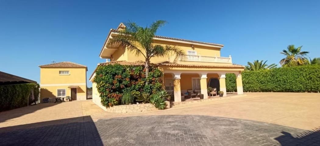 Chalet a la venta en Elche. photo 0