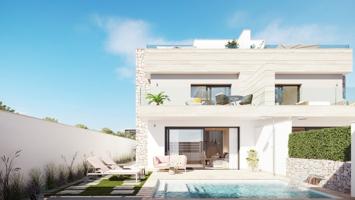 Villas modernas de nueva construcción en venta en San Pedro del Pinatar cerca de la playa photo 0