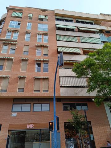 Piso en zona Altozano, Alicante con garaje incluido photo 0
