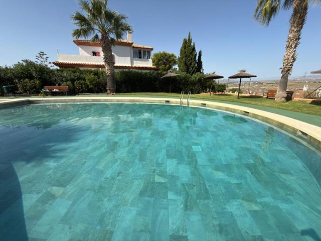 Encantadora Casa Adosada en Mutxamel con Vistas al campo de Golf y Piscina photo 0