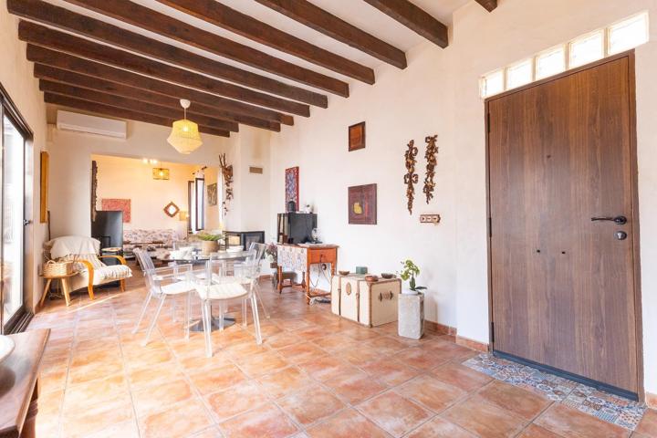 UNA CASA ÚNICA QUE COMBINA ENCANTO TRADICIONAL Y COMODIDAD MODERNA photo 0