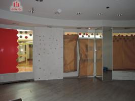 REF. 3393 LOCAL EN GALERÍAS DEL CENTRO DE LA CIUDAD DE OURENSE photo 0