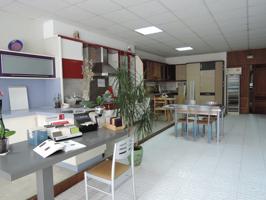 LOCAL COMERCIAL EN LA ZONA DEL PUENTE photo 0