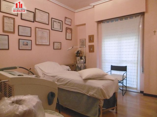 OFICINA CON SIETE DESPACHOS EN EL CENTRO DE LA CIUDAD. photo 0