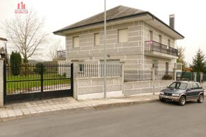 CHALET DE PIEDRA EN LUINTRA (OURENSE) photo 0