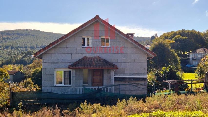 CASA INDEPENDIENTE DE PIEDRA Y CON DOS PARCELAS EN LA ZONA DE LA XESTOSA - TOEN photo 0