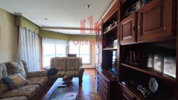 AMPLIO PISO AMUEBLADO AL LADO DE LA ESTACIÓN DE TREN photo 0