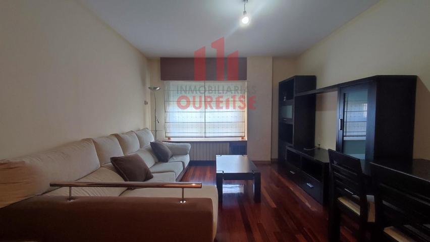 PISO PARA ENTRAR A VIVIR CON GARAJE MUY PRÓXIMO AL CENTRO COMERCIAL PONTEVELLA photo 0