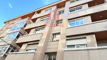 PISO SEMI-AMUEBLADO, LUMINOSO Y EXTERIOR EN O COUTO photo 0