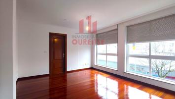 LUMINOSO APARTAMENTO EN LA ZONA DEL COUTO. photo 0