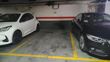 Plaza de parking amplia! photo 0