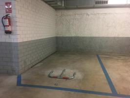 Plaza de Parking en Poblenou photo 0