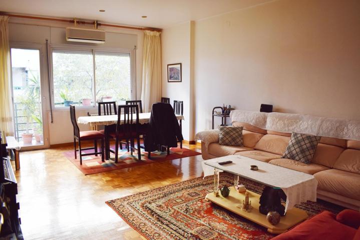 Piso En venta en Sant Antoni, Barcelona photo 0
