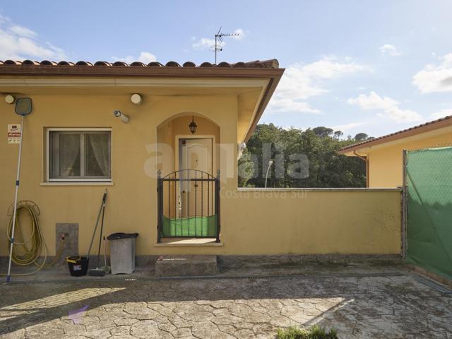 Casa - Chalet en Lloret de Mar, Urbanización photo 0