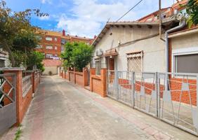 Unifamiliar En venta en Gavarra, Cornella De Llobregat photo 0