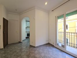 ¡Descubre tu nuevo hogar en el corazón de la Barceloneta! photo 0
