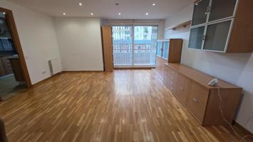¡Tu nuevo hogar en el corazón de Les Corts te espera! photo 0