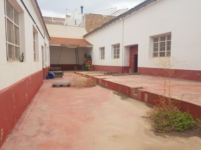 Nave industrial en Villena photo 0