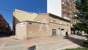 Esquina en Avda. Constitución ideal para unifamiliar o promoción inmobiliaria photo 0