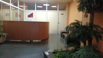 Local comercial en venta o alquiler photo 0