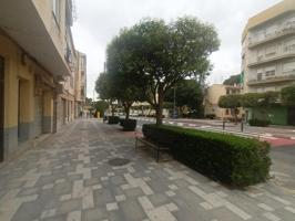 ¿Quiere abrir un negocio en la avenida principal? Este es tu local! photo 0